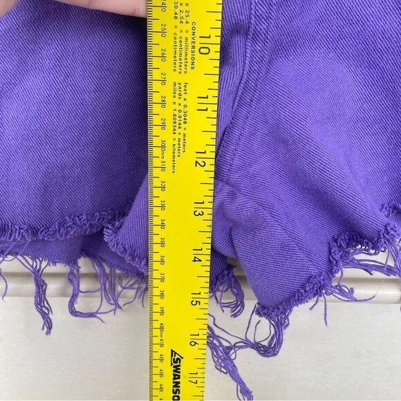 Vintage Bill Blass High Button Waist Purple Denim Distressed Shorts Size 10 - Picture 10 of 11